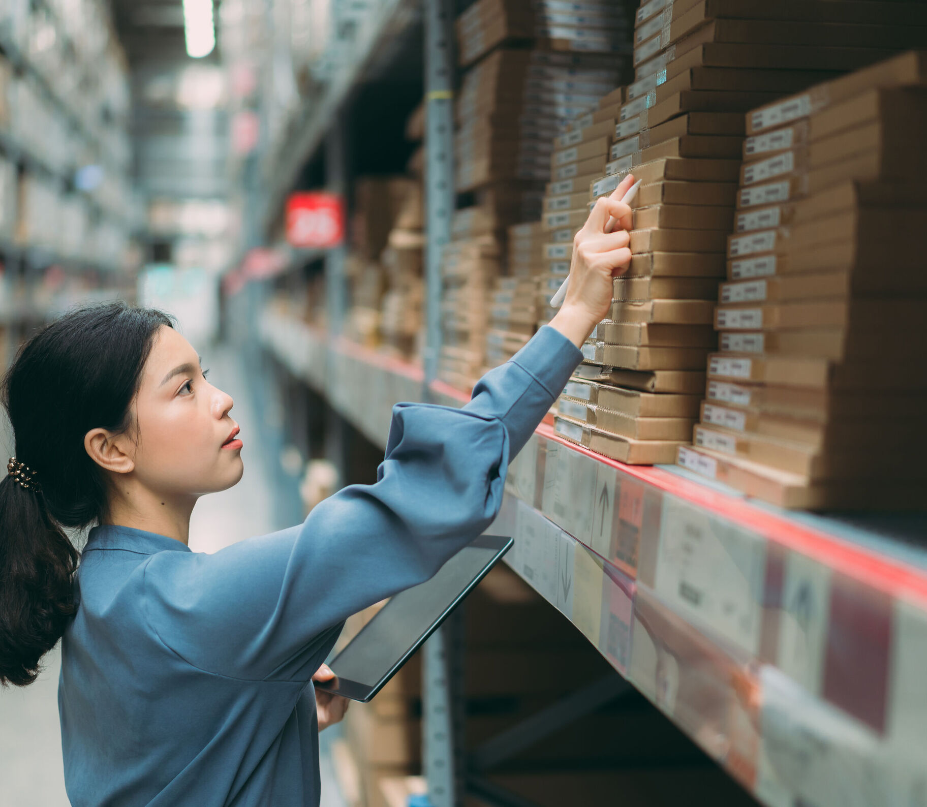 Extended Warehouse Management Process Mining